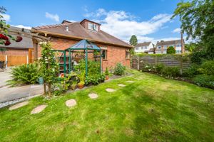 SIDE GARDEN- click for photo gallery